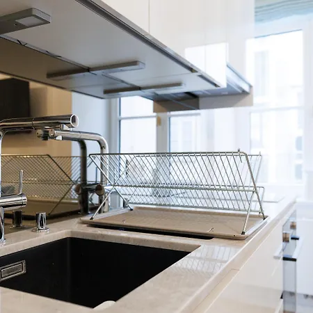 Stylish 1-Bedroom 2-Bath By Canal Minutes From Historic Centre Wien Exterior foto