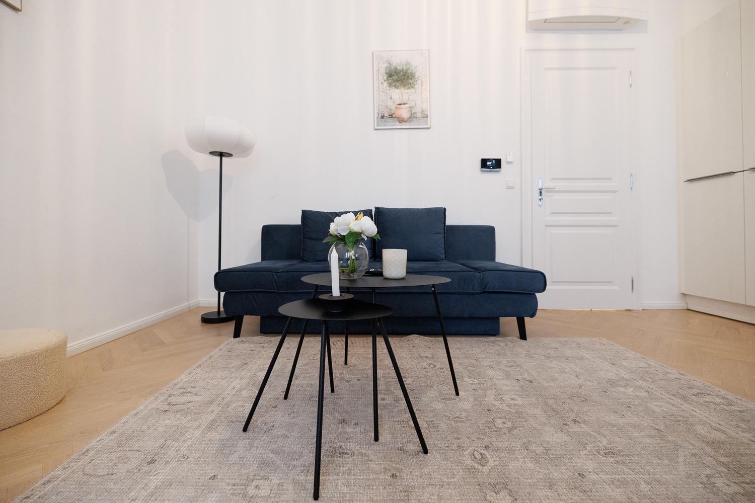 Stylish 1-bedroom 2-bath By Canal Minutes From Historic Centre