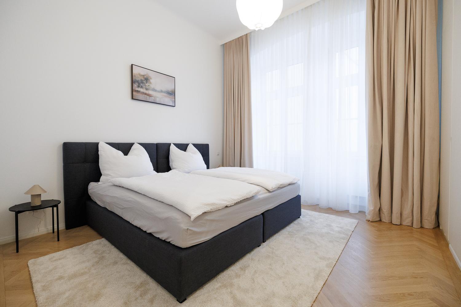 Stylish 1-bedroom 2-bath By Canal Minutes From Historic Centre Apartment Wien